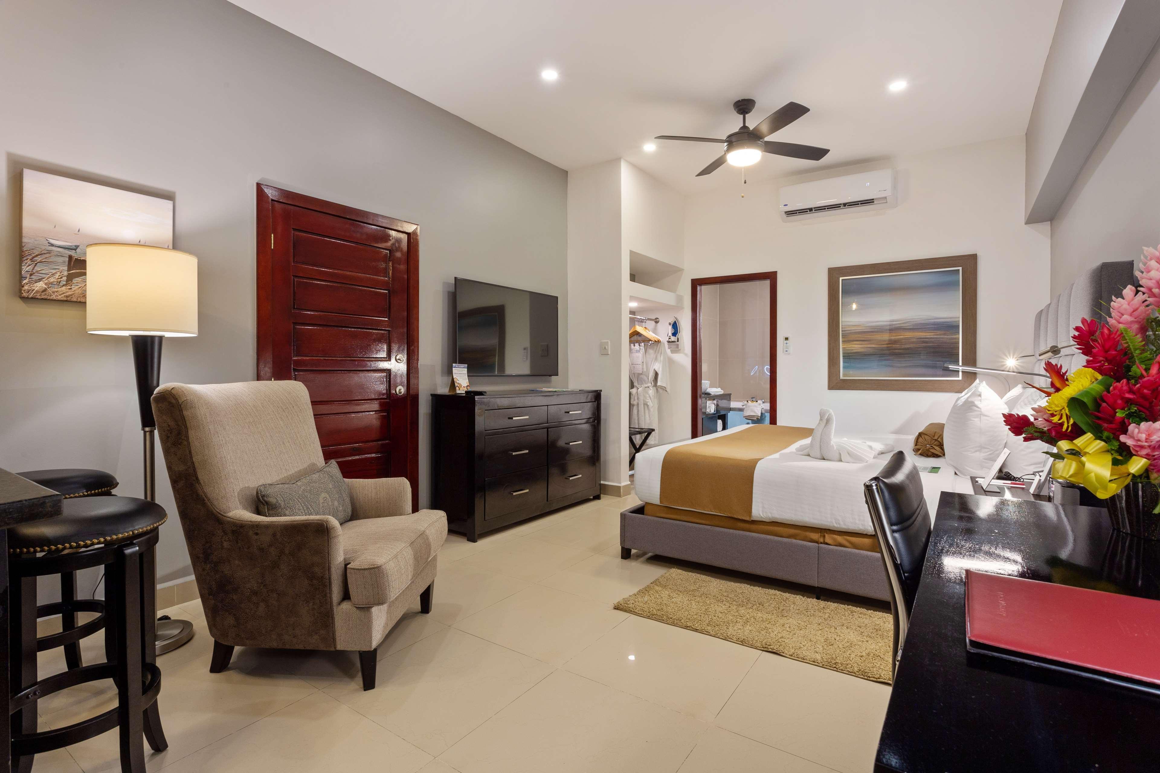 เบสต์ เวสเทิร์น เบลิซ บิลท์มอร์ พลาซา Hotel เบลีซซิตี้ ภายนอก รูปภาพ